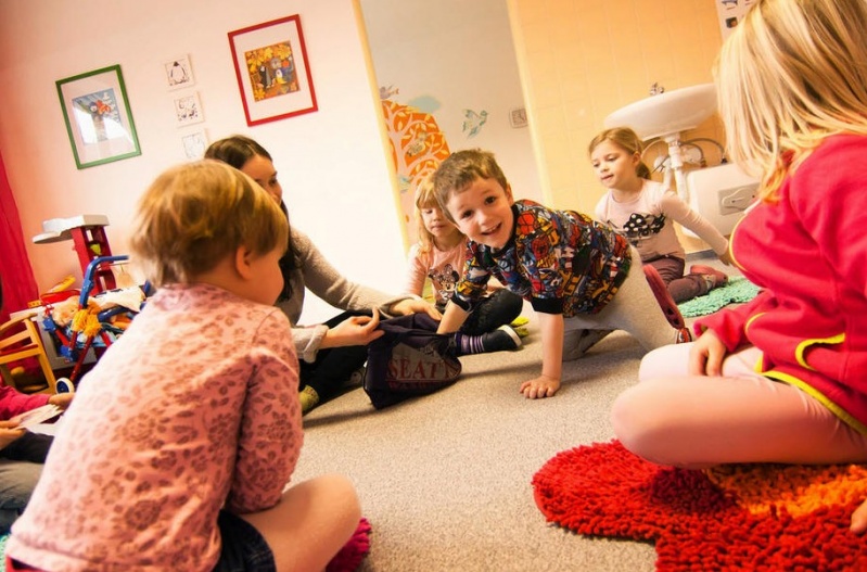 mateřskou školou Satalice